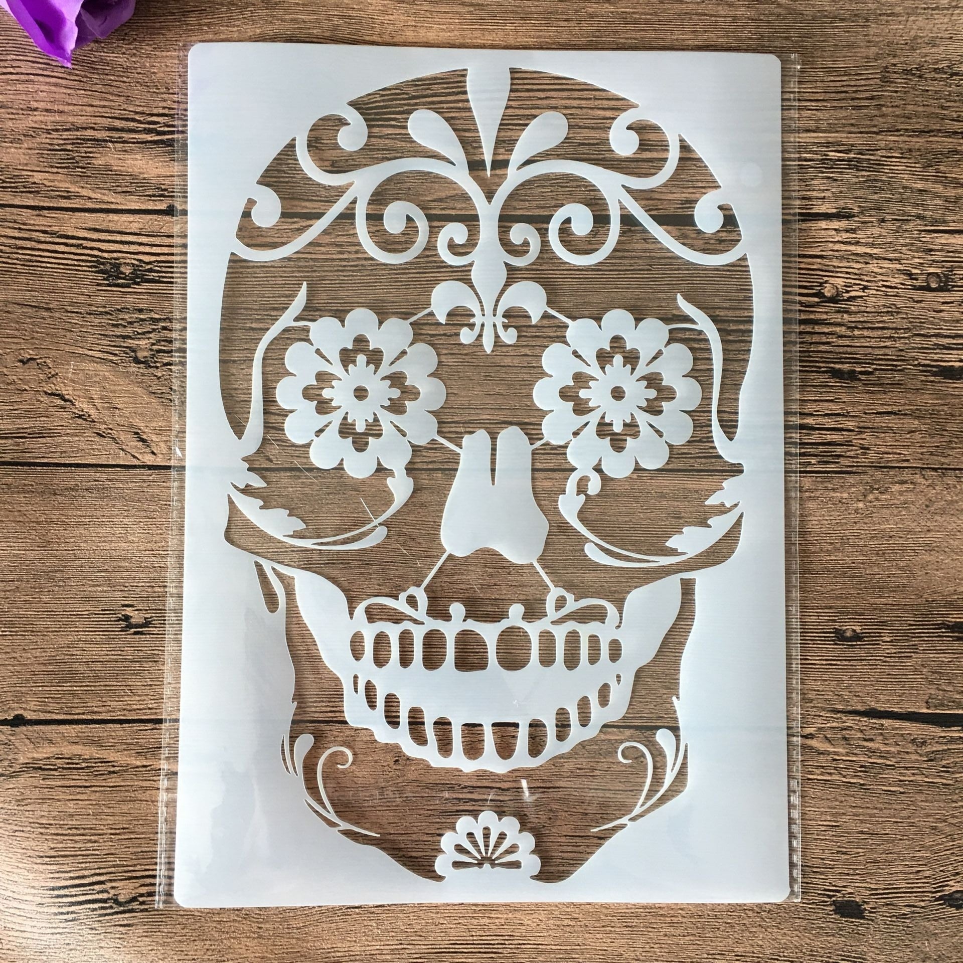 Pochoir Tribal Skull