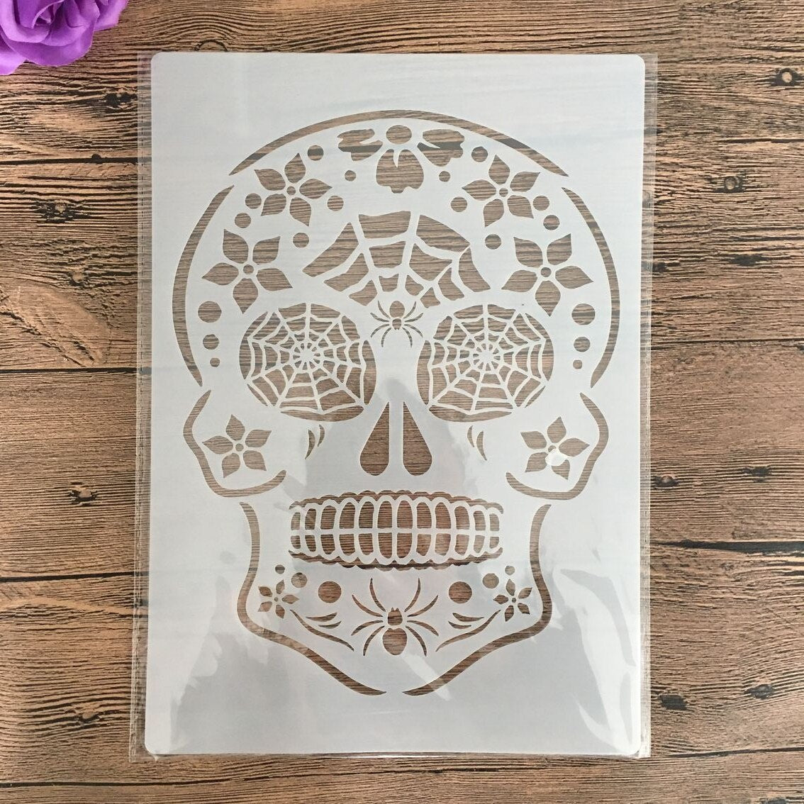 Pochoir Tribal Skull