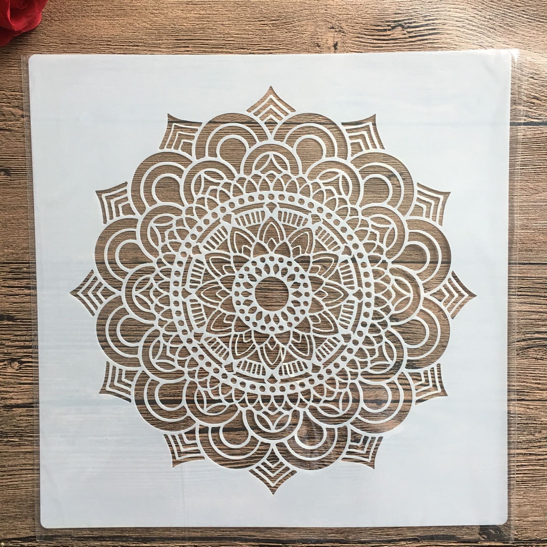 Pochoir Mandala Pour Meuble 30 cm
