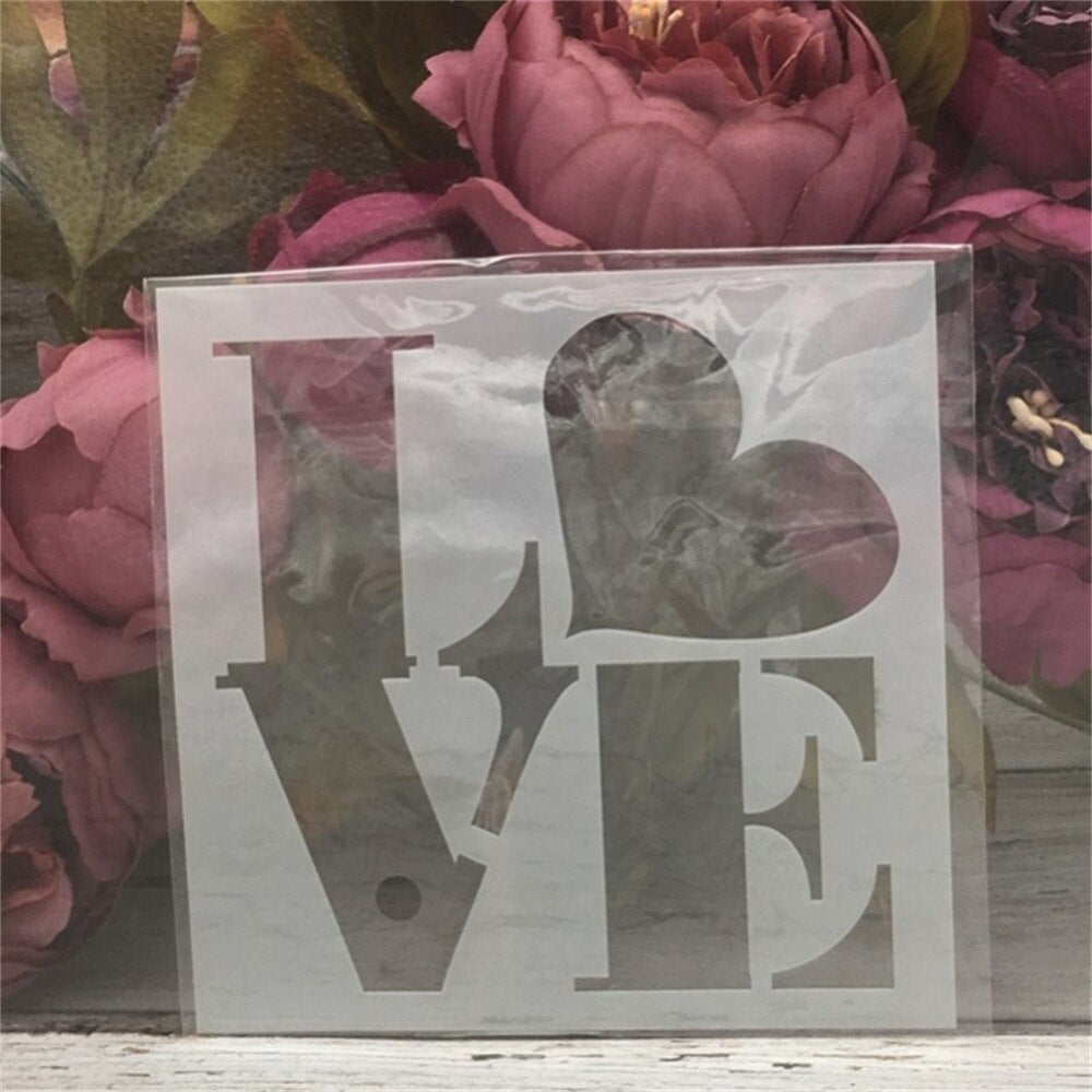 Pochoir Love